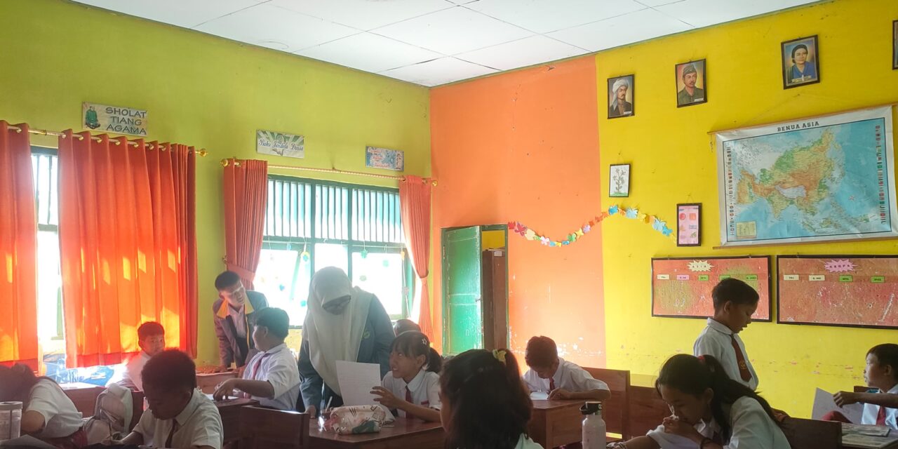 Si Kucing Bersaudara