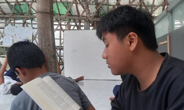 BERTAHAN DI TENGAH UJIAN